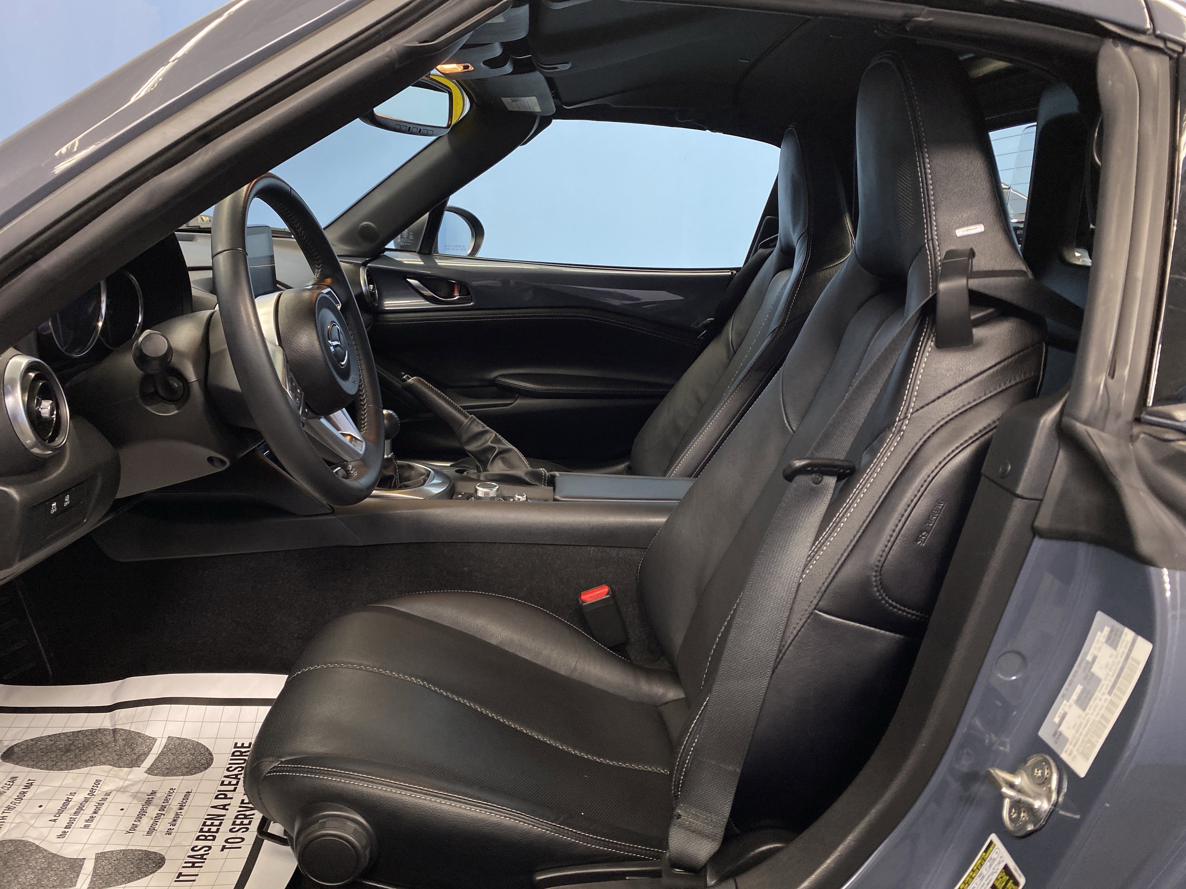 Used 2021 MAZDA MX-5 Miata RF Grand Touring image 9