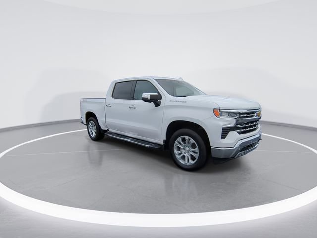 Used 2025 Chevrolet Silverado 1500 LTZ AWD/4WD image 2