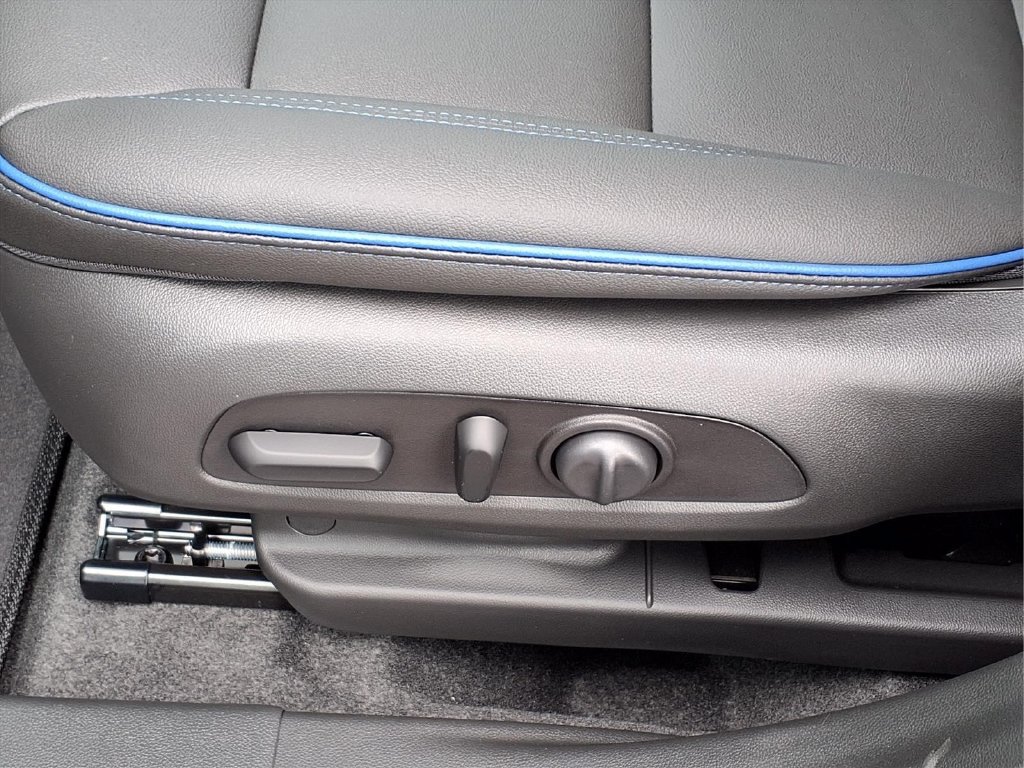 New 2026 Buick Envista Sport Touring w/ Convenience I Package FWD image 14