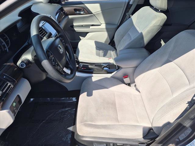 Used 2017 Honda Accord EX image 16
