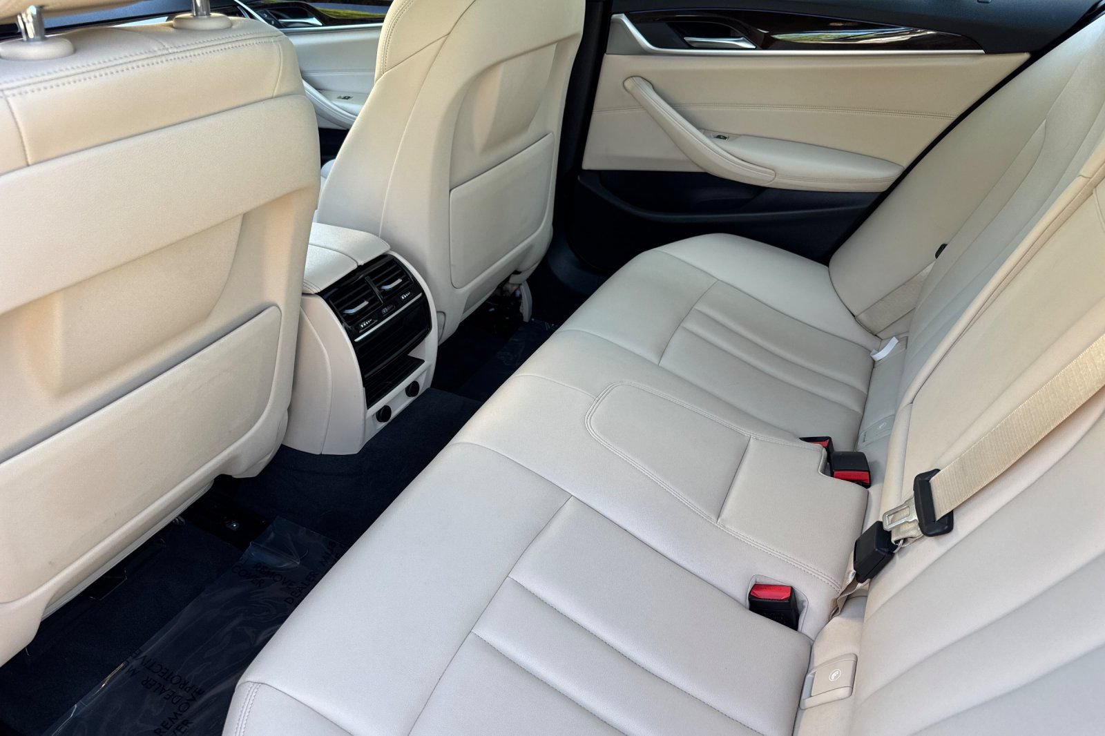 Used 2019 BMW 530e w/ Premium Package RWD image 13