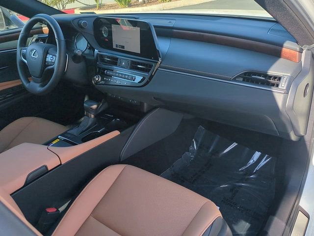 Used 2025 Lexus ES 350 w/ Premium Package image 34