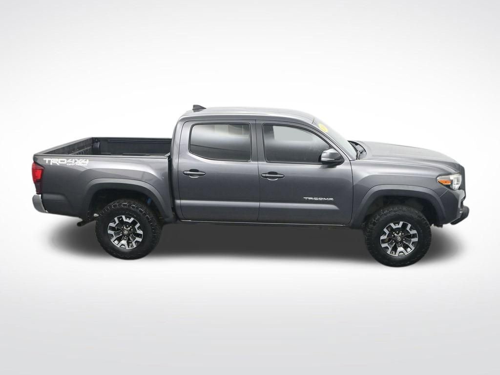 Used 2018 Toyota Tacoma TRD Off-Road AWD/4WD image 25