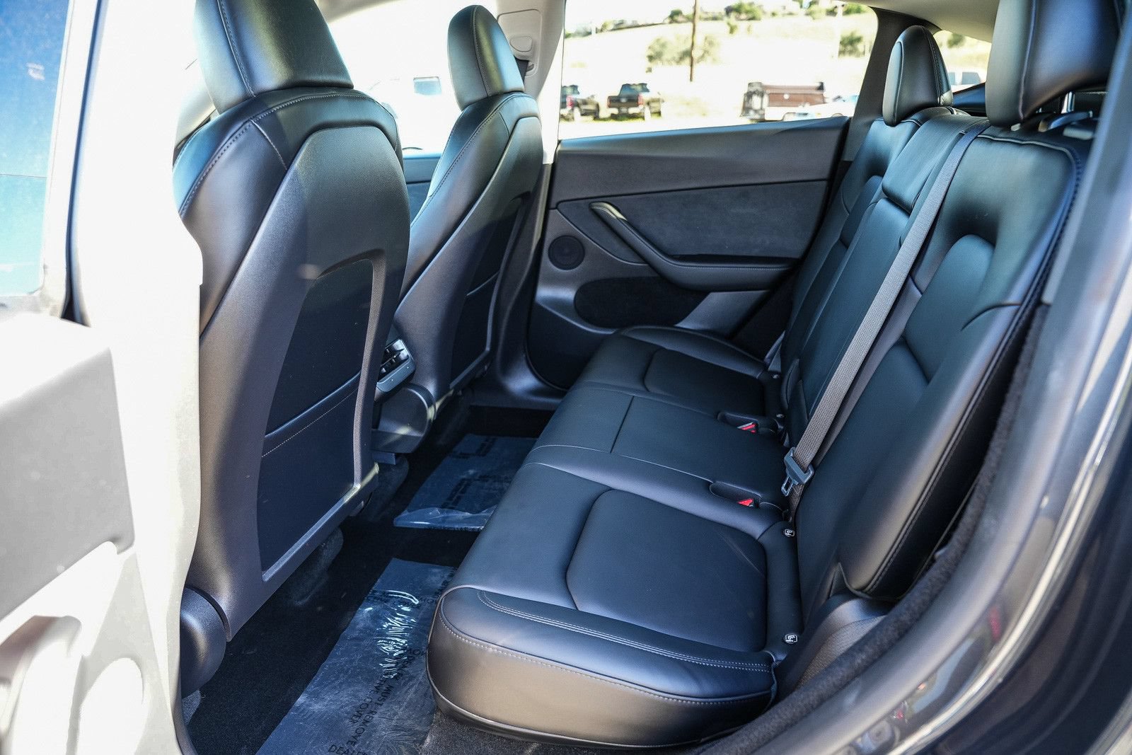 Used 2024 Tesla Model Y Long Range AWD/4WD image 17