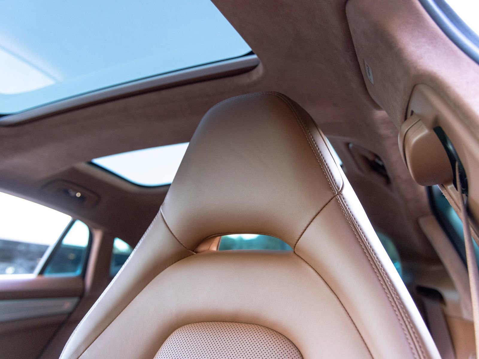 Used 2022 Porsche Panamera GTS AWD/4WD image 30