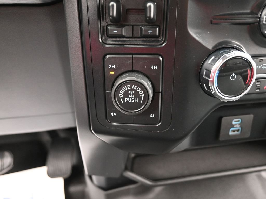 Used 2022 Ford F150 Lariat w/ Equipment Group 501A Mid image 14