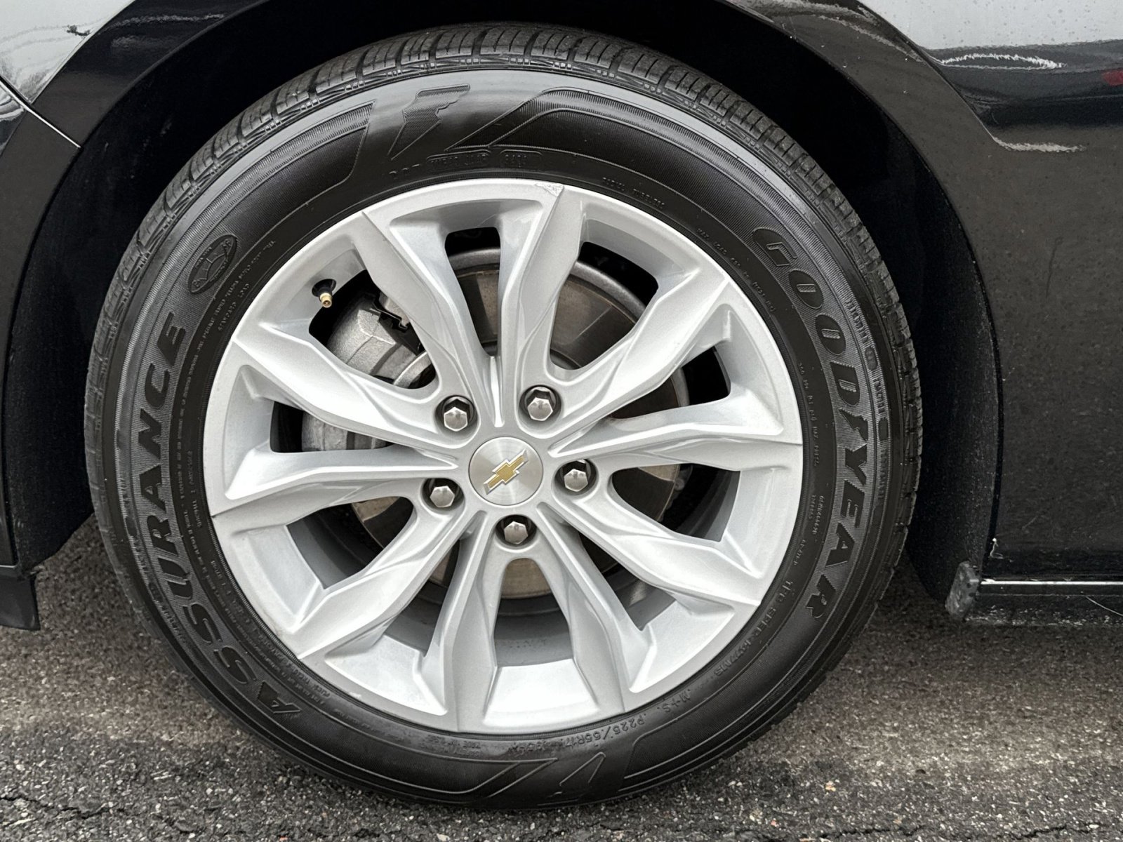 Used 2025 Chevrolet Malibu LT image 12