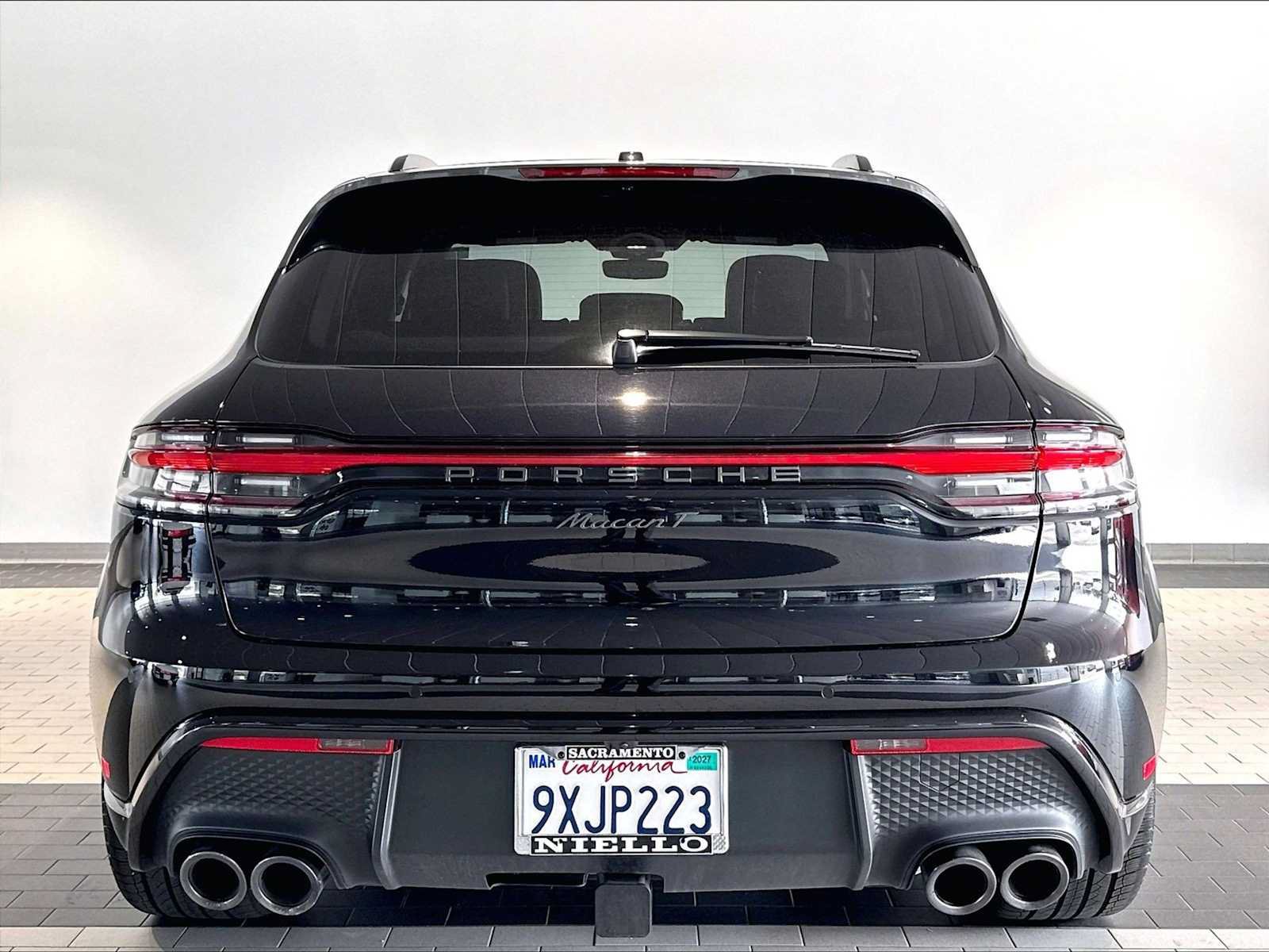 Used 2026 Porsche Macan Turbo AWD/4WD image 9