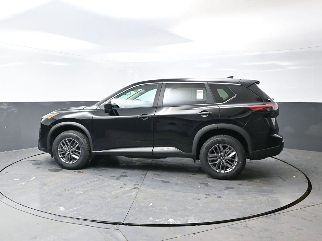 Used 2024 Nissan Rogue S image 11