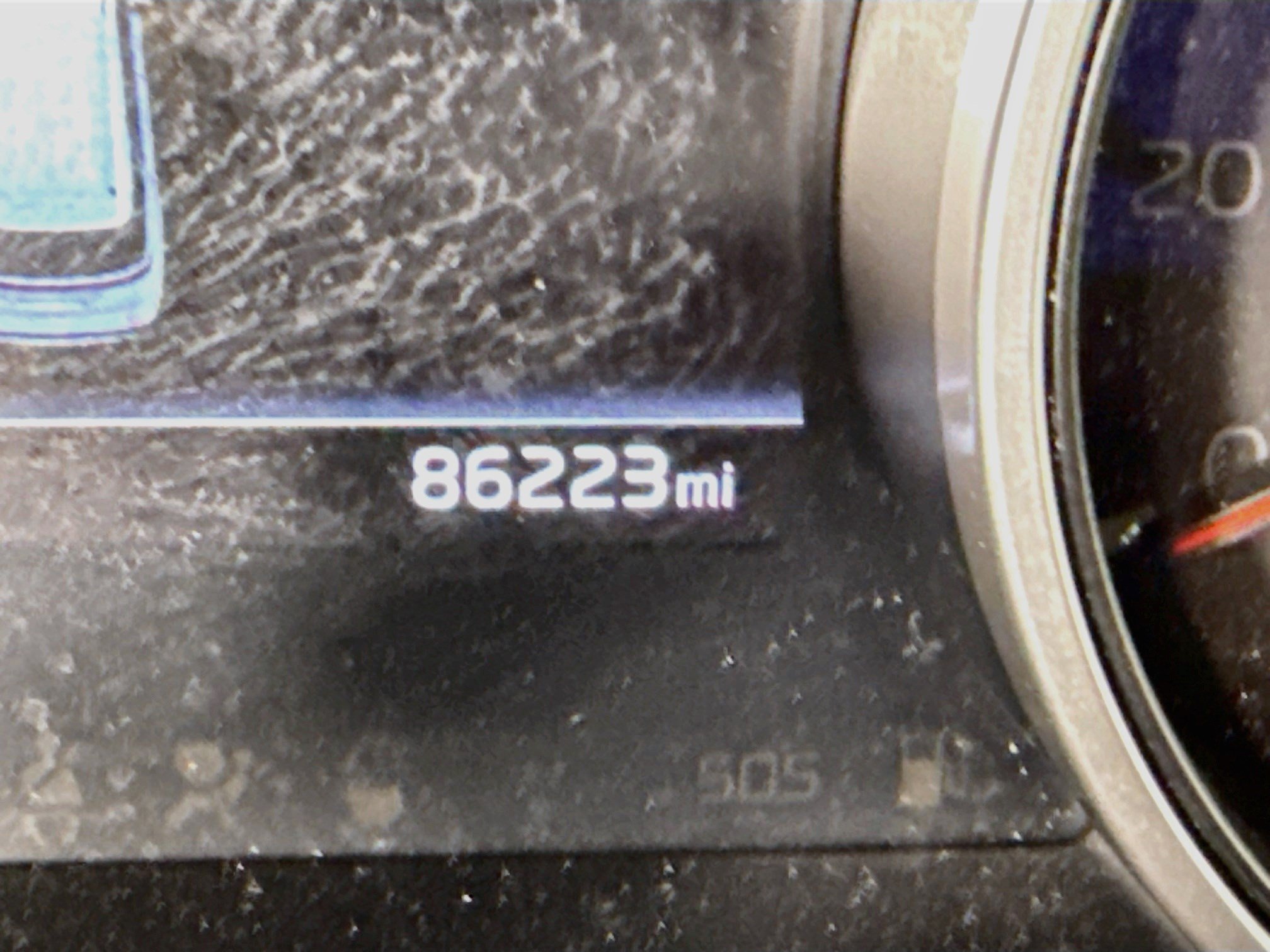 Used 2023 Kia Carnival LX FWD image 16