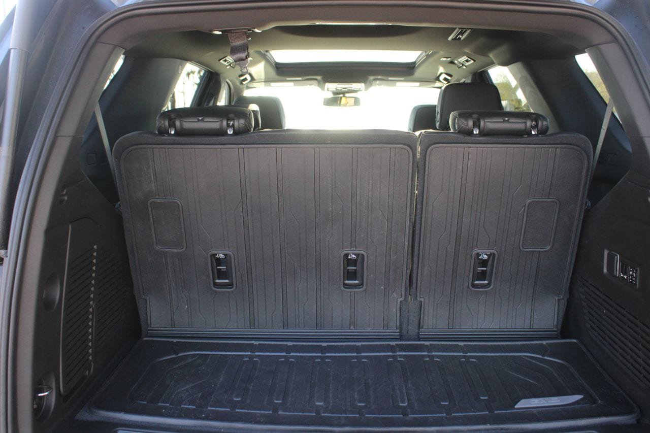 Used 2026 GMC Yukon Denali AWD/4WD image 17