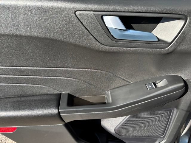 Used 2025 Ford Escape Platinum AWD/4WD image 16