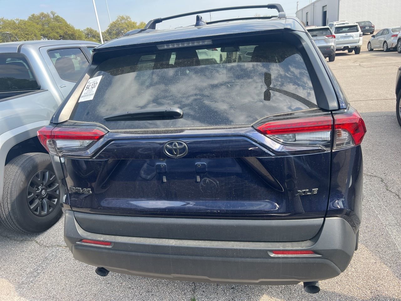 Used 2025 Toyota RAV4 XLE w/ Convenience Package image 5