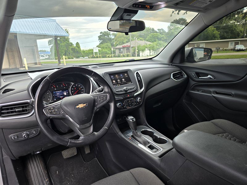 Used 2021 Chevrolet Equinox LT w/ Driver Convenience Package image 14