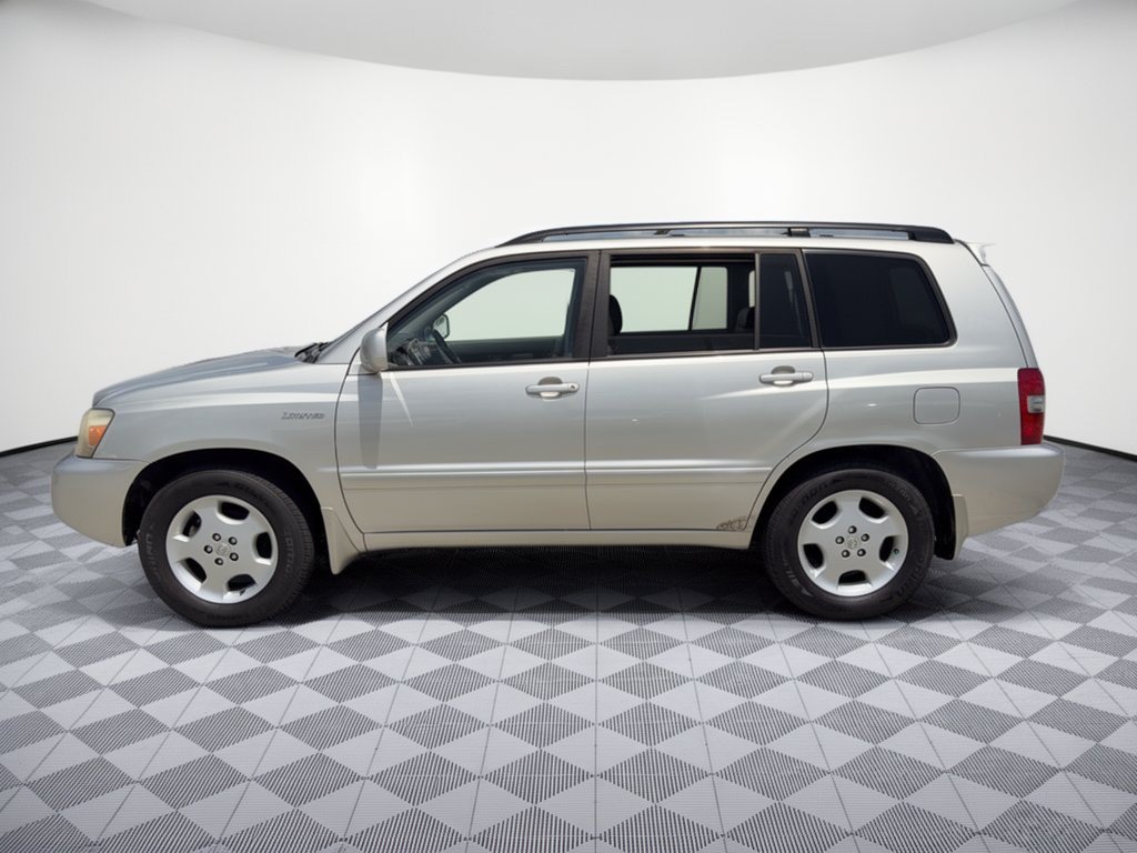 Used 2004 Toyota Highlander Limited w/ Towing Prep Pkg FWD image 2