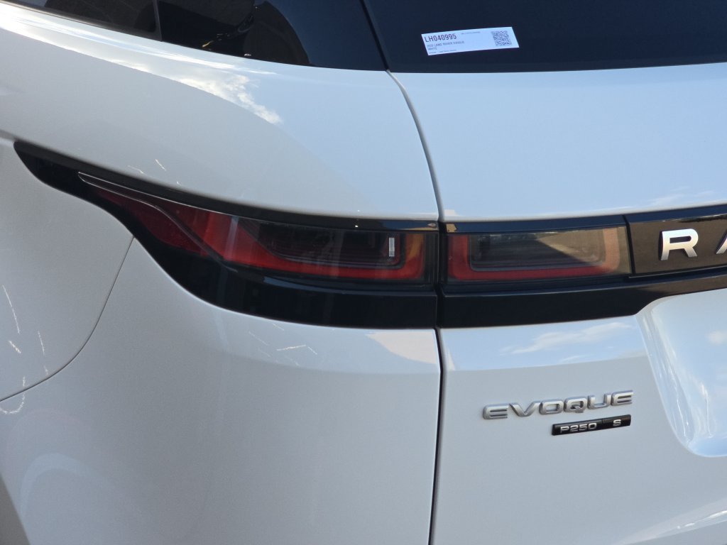 Used 2020 Land Rover Range Rover Evoque S AWD/4WD image 34