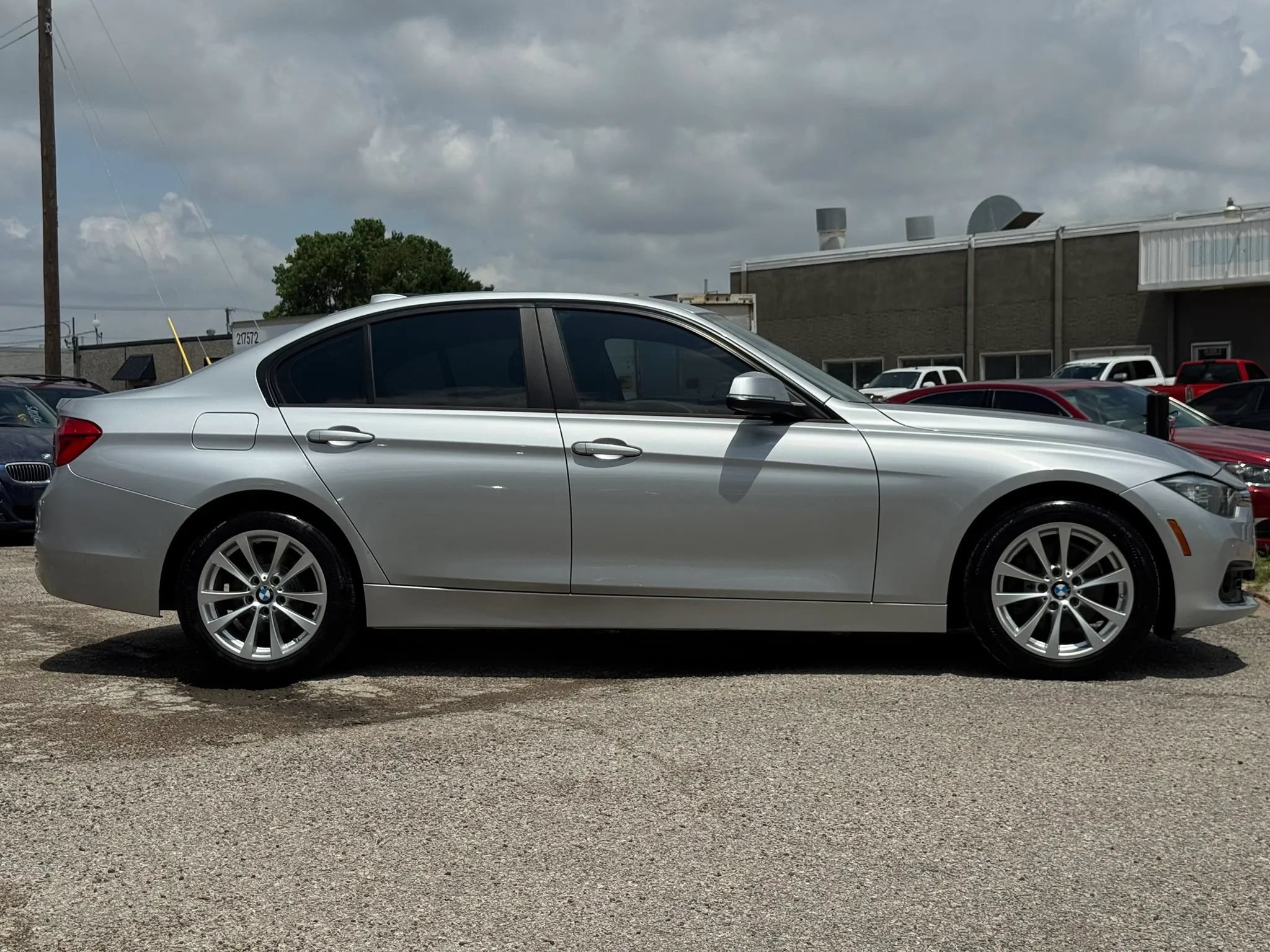 Used 2016 BMW 320i Sedan RWD image 7