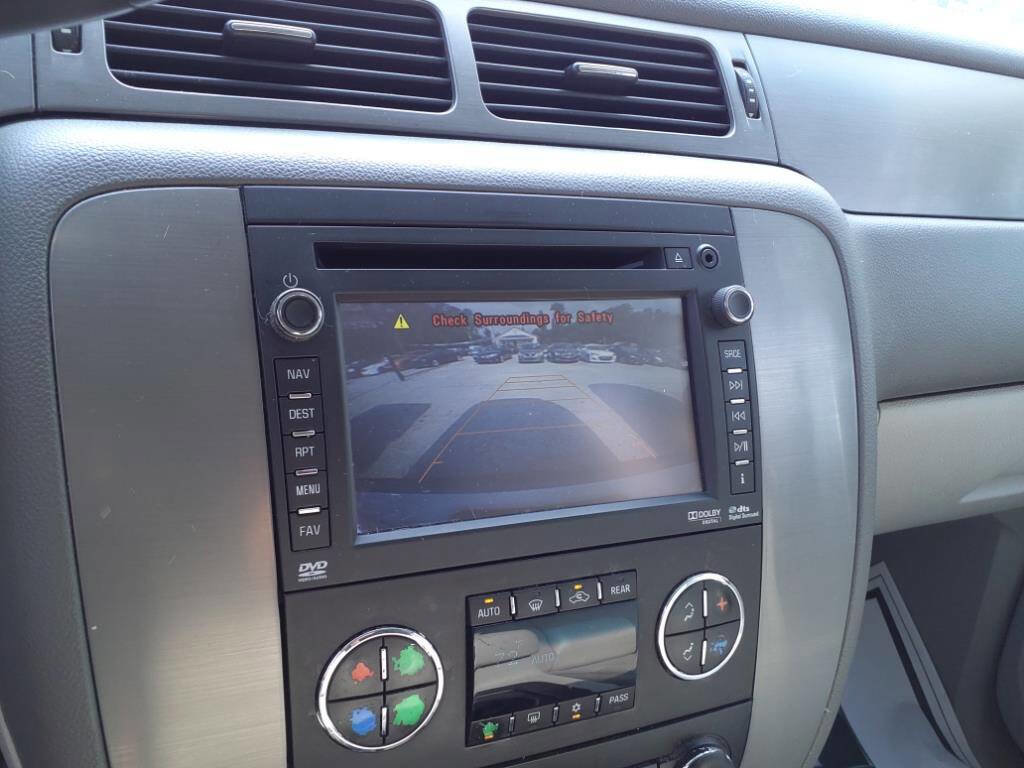 Used 2014 Chevrolet Tahoe LT AWD/4WD image 18