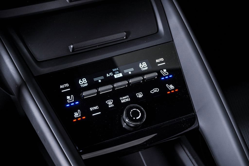 New 2026 Porsche Macan 4 Electric image 24