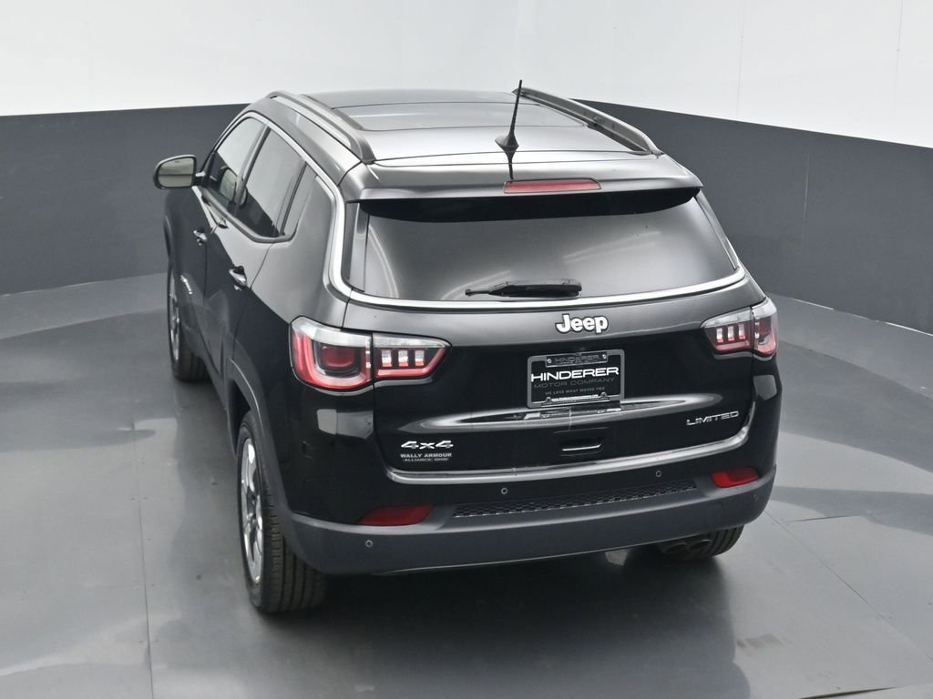 Used 2018 Jeep Compass Limited w/ Navigation Group AWD/4WD image 18