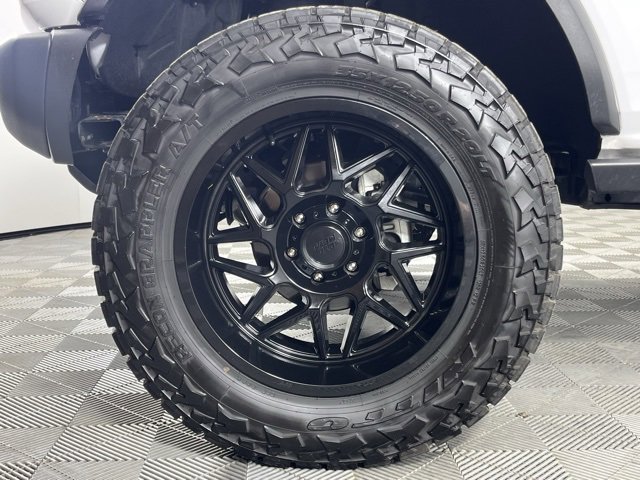 Used 2024 Ford Bronco Black Diamond image 9
