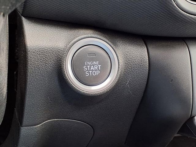 Used 2023 Hyundai Kona Limited image 17