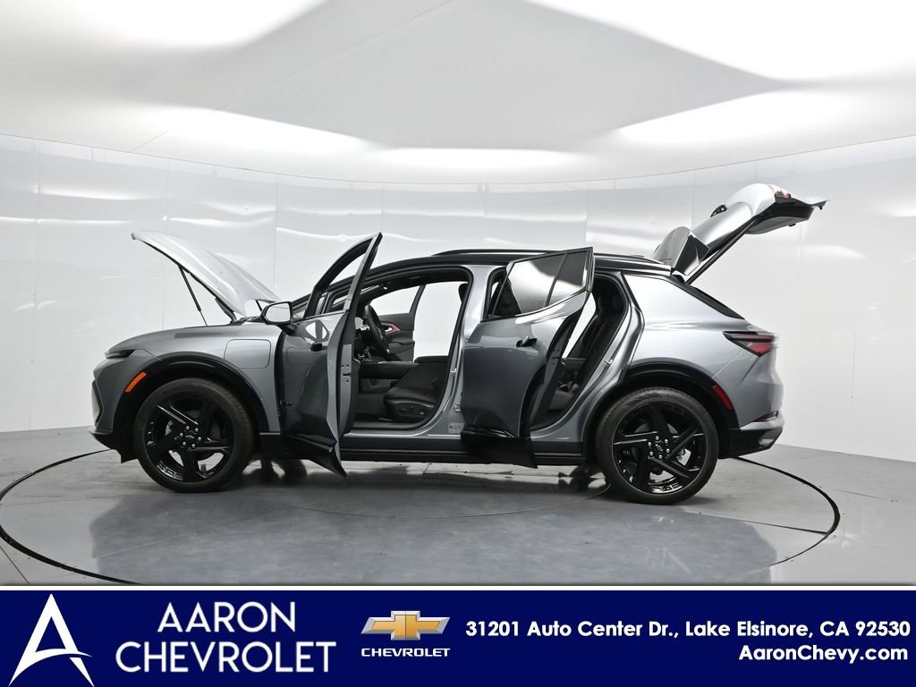 New 2026 Chevrolet Equinox EV RS image 38