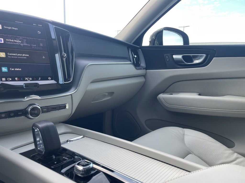 Certified 2024 Volvo XC60 B5 Core w/ Climate Package image 34