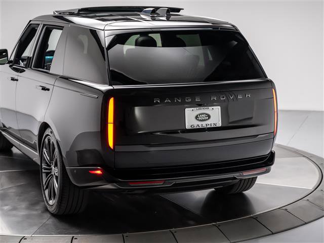 Used 2025 Land Rover Range Rover Long Wheelbase SE image 31