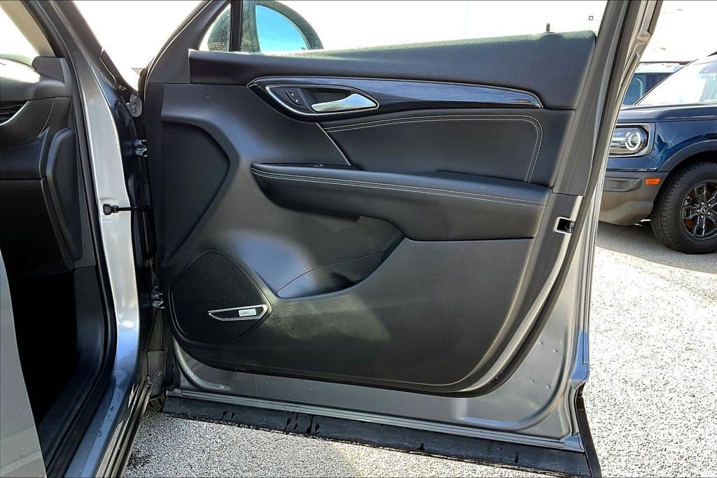 Used 2021 Buick Envision Essence w/ Technology Package I image 23