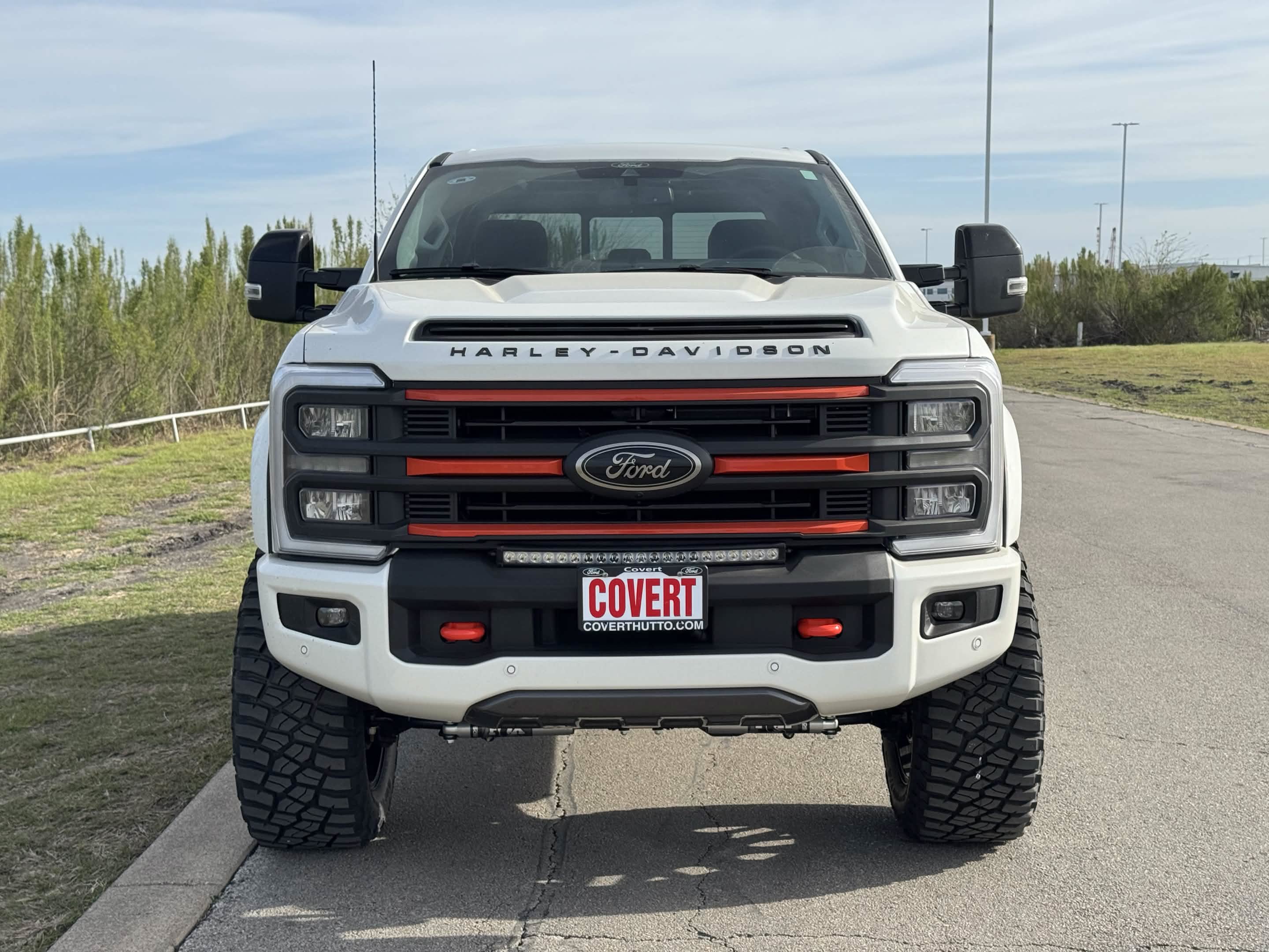 New 2026 Ford F250 Lariat w/ Black Appearance Package AWD/4WD image 2