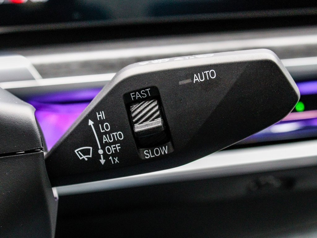 Used 2025 BMW 740i xDrive image 34