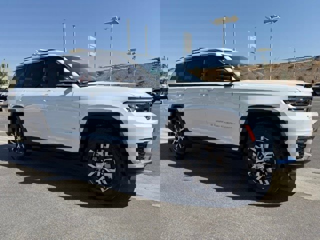 New 2025 Jeep Grand Cherokee L Limited w/ Luxury Tech Group II image 8