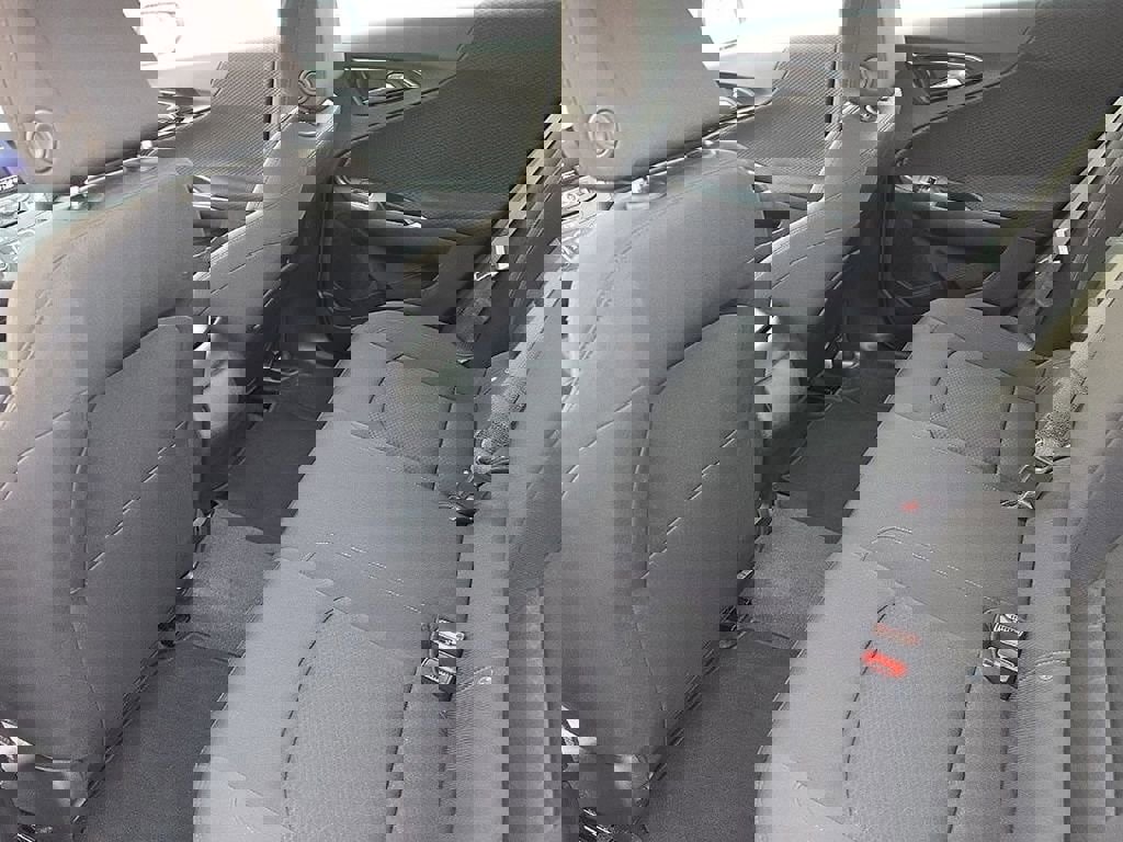 Used 2023 Chevrolet Malibu RS image 22