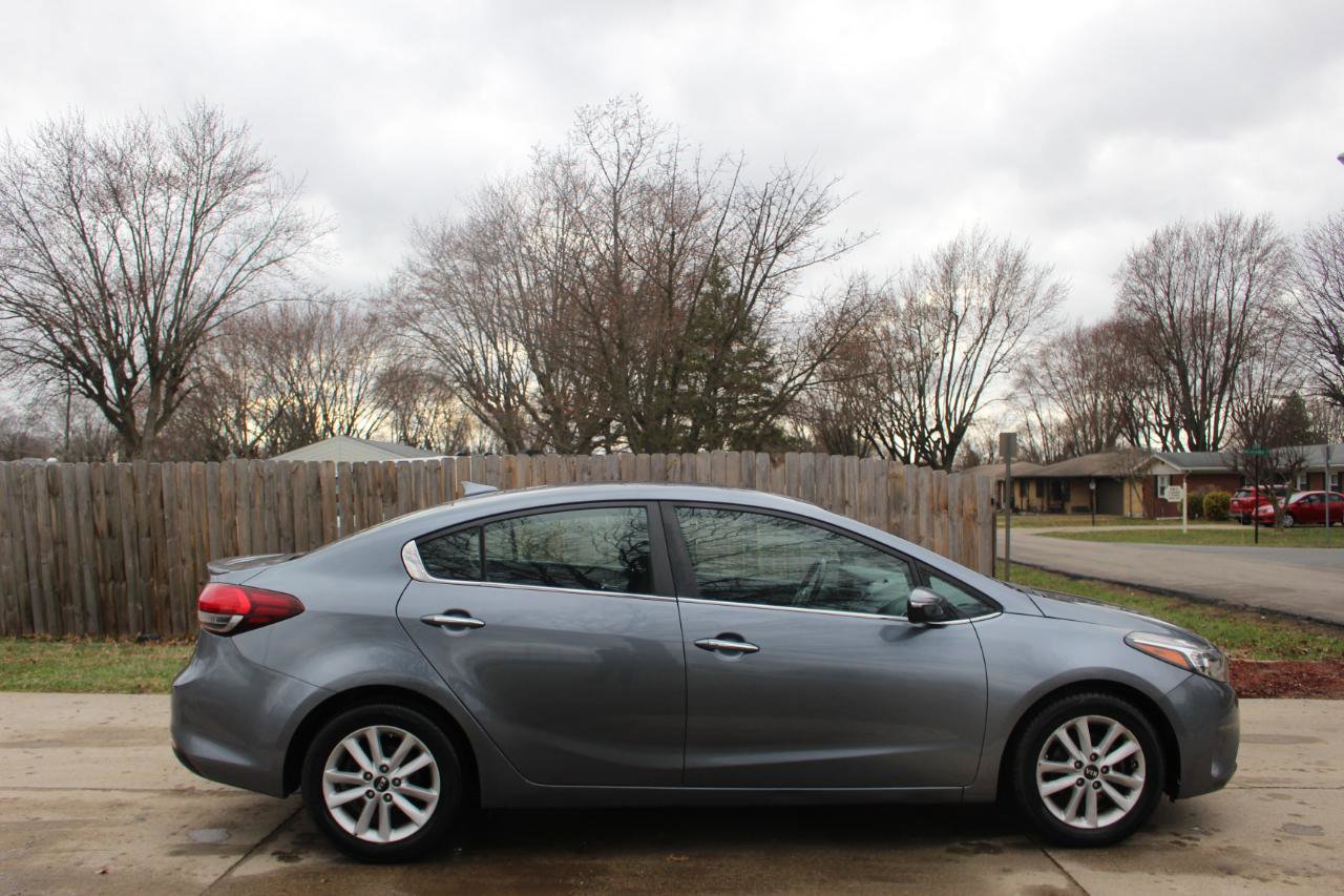 Used 2017 Kia Forte S w/ S Technology Package image 11