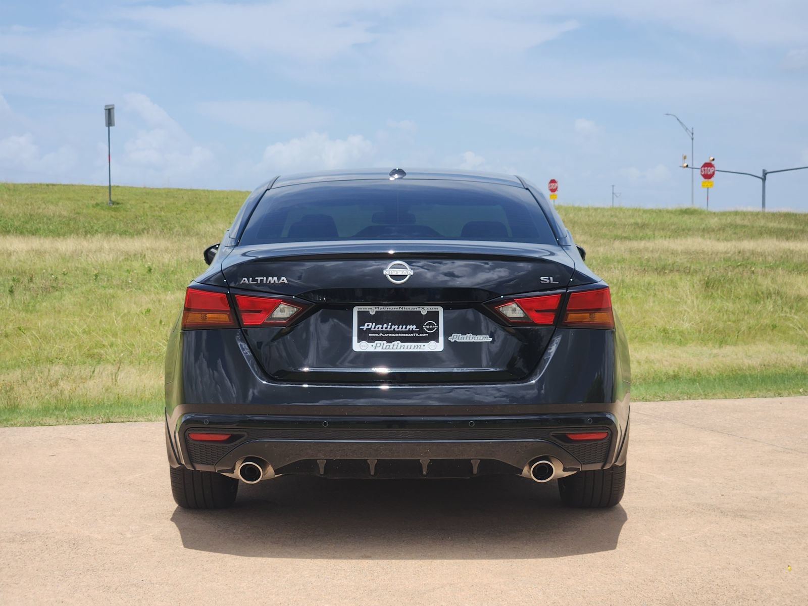 Certified 2025 Nissan Altima 2.5 SL FWD image 8