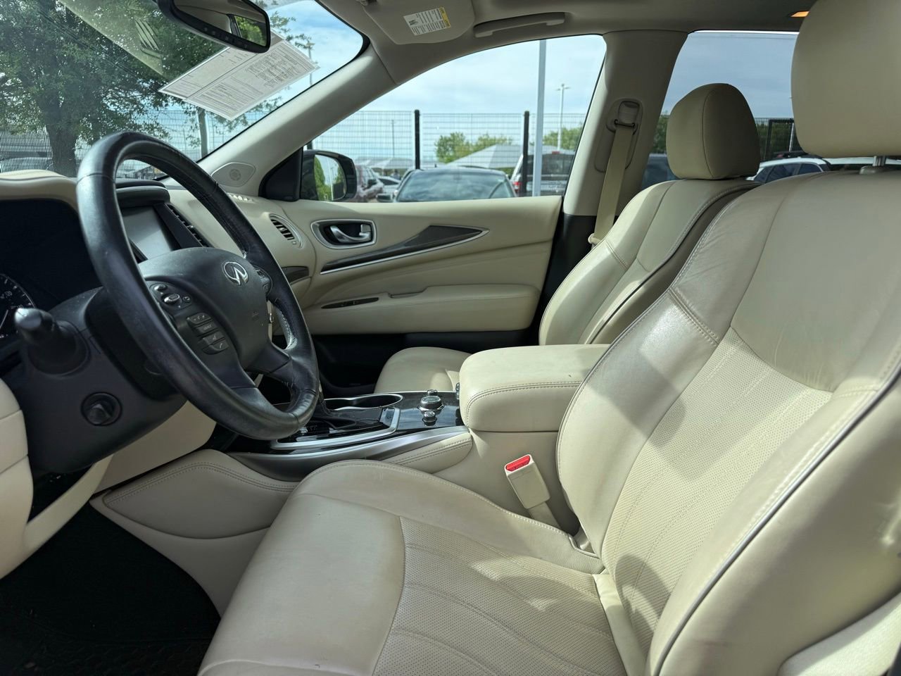 Used 2017 INFINITI QX60 AWD w/ Premium Plus Package image 10