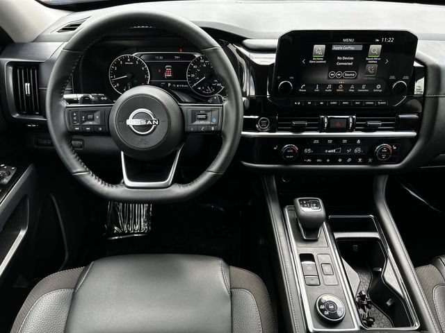 Used 2024 Nissan Pathfinder SL AWD/4WD image 11