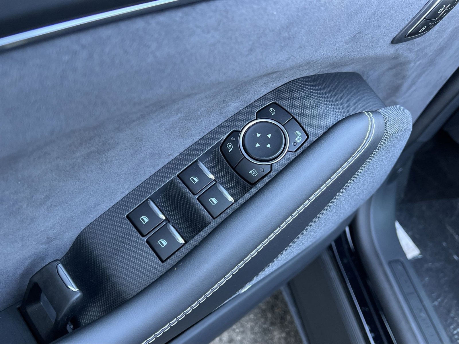 New 2025 Ford Mustang Mach-E GT w/ Bronze Appearance Package image 15