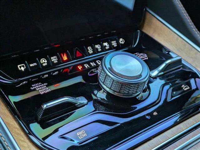 Used 2024 Jeep Grand Wagoneer L Series III image 15