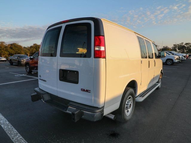 Used 2024 GMC Savana 2500 w/ Driver Convenience Package image 9