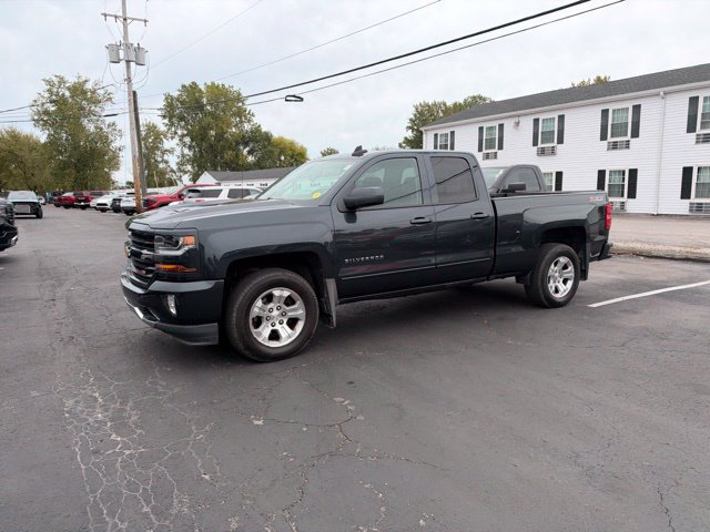 Used 2017 Chevrolet Silverado 1500 LT w/ All Star Edition AWD/4WD image 10