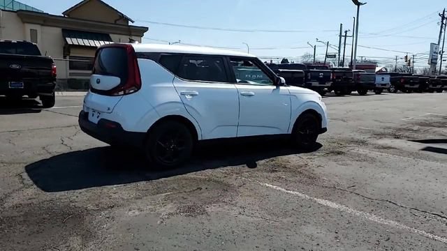 Used 2020 Kia Soul S FWD image 8
