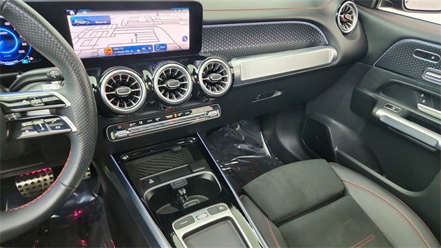 Used 2024 Mercedes-Benz EQB 250+ image 42