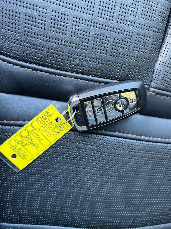 Used 2022 Lincoln Navigator Black Label image 21