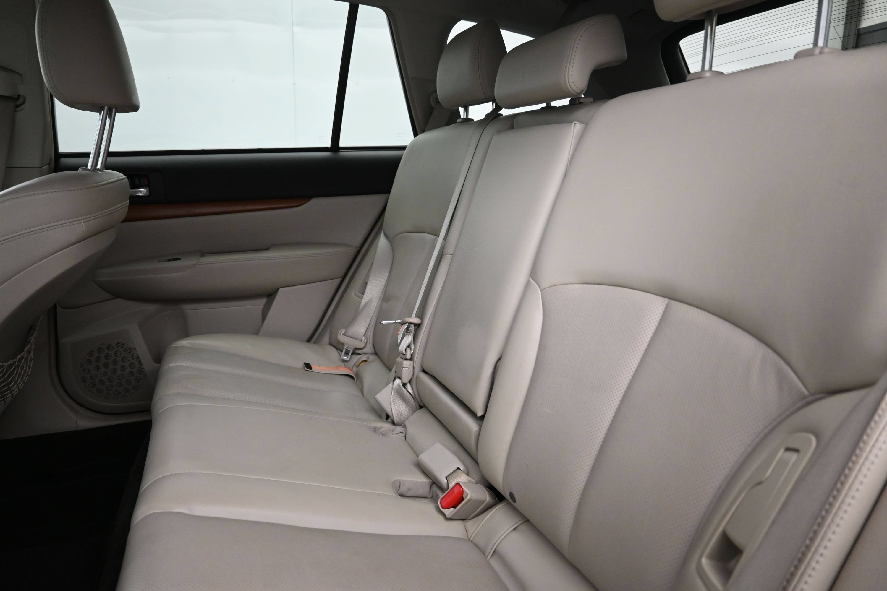 Used 2013 Subaru Outback 2.5i Limited w/ Moonroof Pkg AWD/4WD image 20