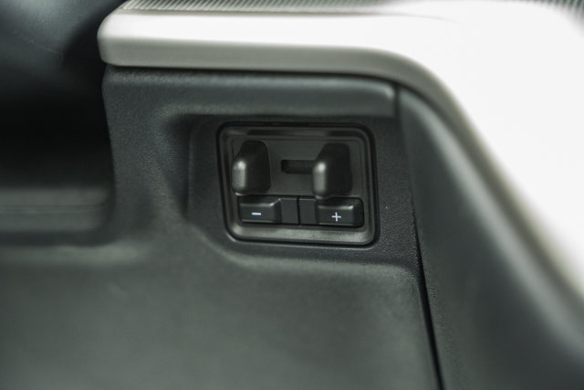 Used 2025 Ford Expedition Active AWD/4WD image 36