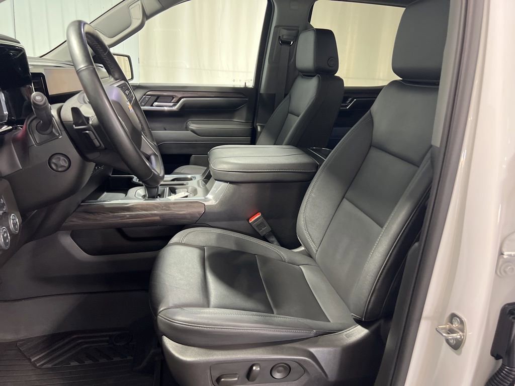 Certified 2024 Chevrolet Silverado 1500 LTZ AWD/4WD image 5