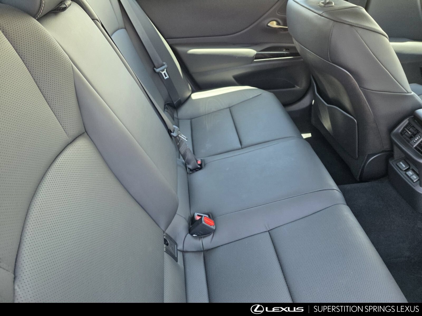 Certified 2025 Lexus ES 350 w/ Accessory Package (Z2) FWD image 29