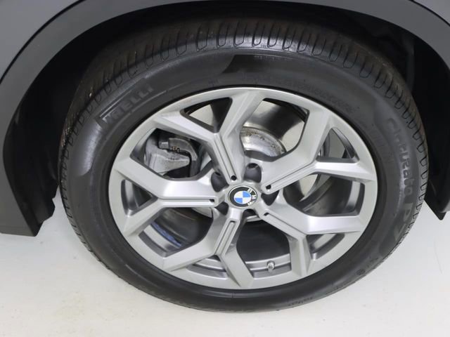 Used 2023 BMW X4 xDrive30i image 9